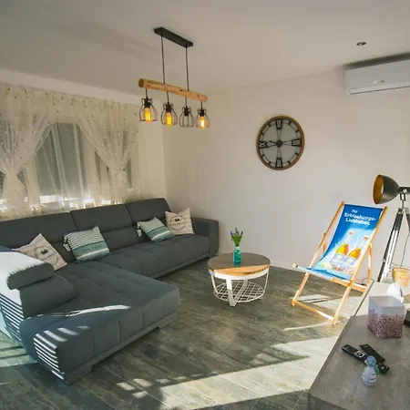 Deluxe 2 Bedroom With Sea View Apartmán *