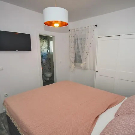 Deluxe 2 Bedroom With Sea View Apartment Baska Voda