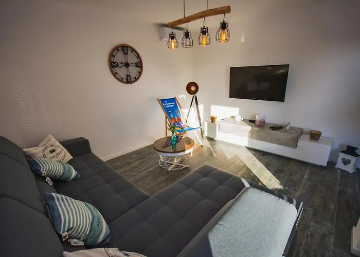 Deluxe 2 Bedroom With Sea View *