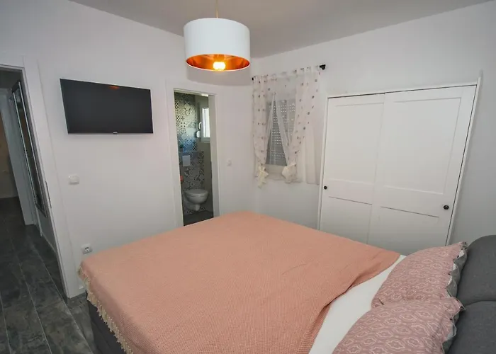 Deluxe 2 Bedroom With Sea View Apartmán Baška Voda
